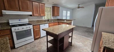 Photo 5 of 16 of home located at 4300 Sandbrook Way Bakersfield, CA 93301