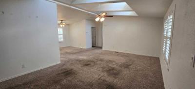 Photo 3 of 16 of home located at 4300 Sandbrook Way Bakersfield, CA 93301