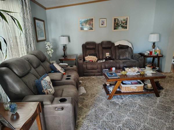 2008 Pine Grove Tamerack Mobile Home