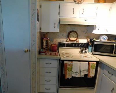 Photo 4 of 8 of home located at 1001 Starkey Road, #192 Largo, FL 33771