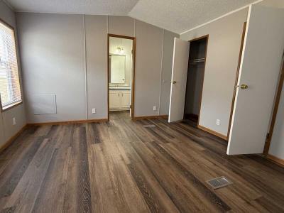 Photo 5 of 11 of home located at 185 Laurie Circle Jackson, MI 49203