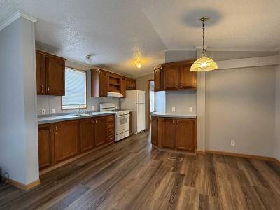 Photo 2 of 11 of home located at 185 Laurie Circle Jackson, MI 49203