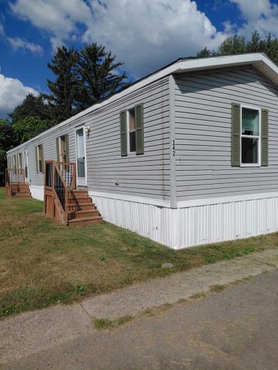 Photo 4 of 16 of home located at 301 Mantle Ave #242Kc Jackson, MI 49202