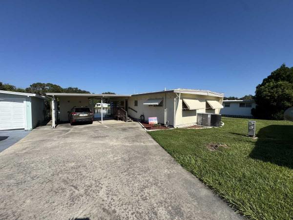 Photo 1 of 2 of home located at 15420 Lakeshore Villa, #170 Tampa, FL 33613