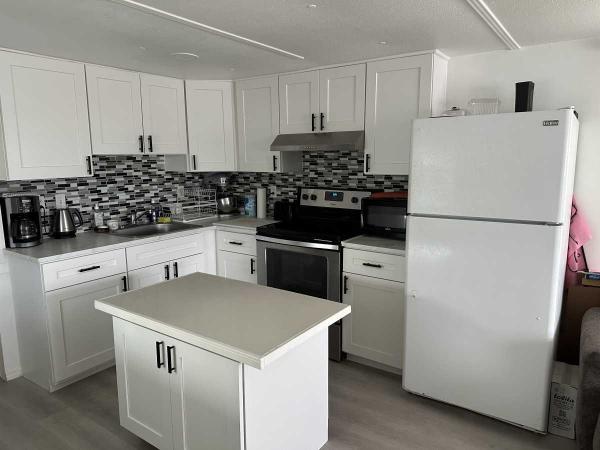 Photo 1 of 2 of home located at 6211 15th Street E Lot 67 Bradenton, FL 34203