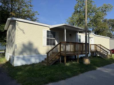 Photo 2 of 11 of home located at 1712 S. Dixie Hwy #211 Crete, IL 60417