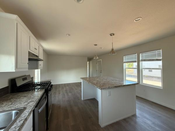 2025 Champion Home Builders, Inc. mobile Home