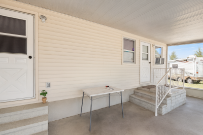 Photo 5 of 20 of home located at 9204 66th Street N Pinellas Park, FL 33782
