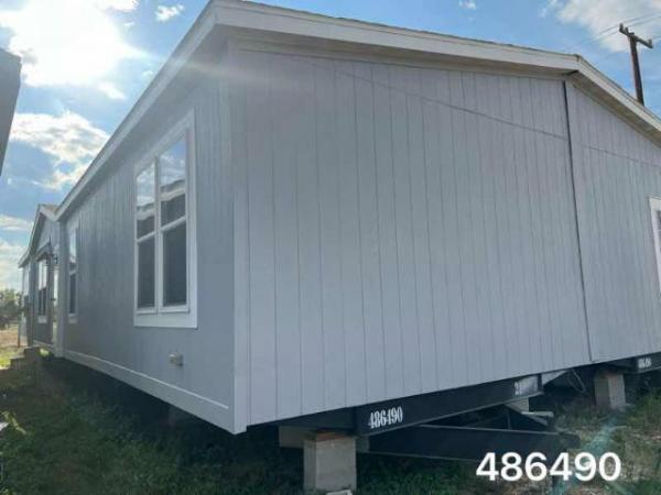 Photo 1 of 2 of home located at Manufactured Housing Consultan 13930 Interstate 35 S Von Ormy, TX 78073