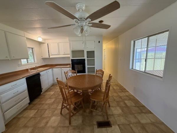 1983 Homette Manufactured Home