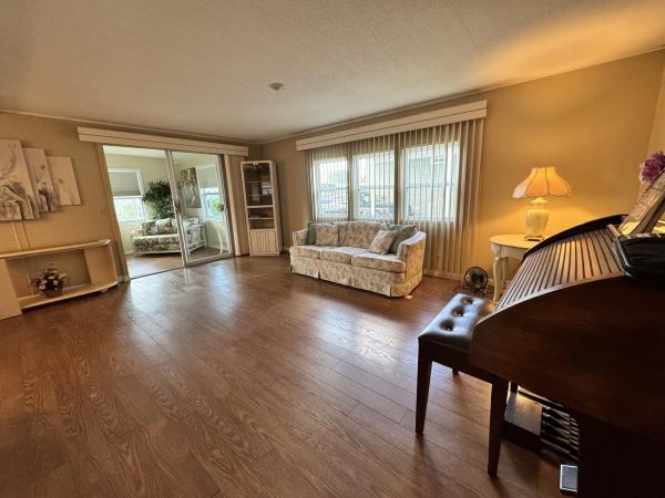 1972 Windsor N/A Mobile Home