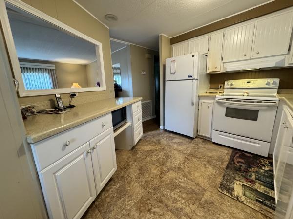 1972 Windsor N/A Mobile Home