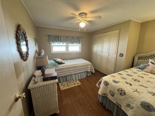 1972 Windsor N/A Mobile Home