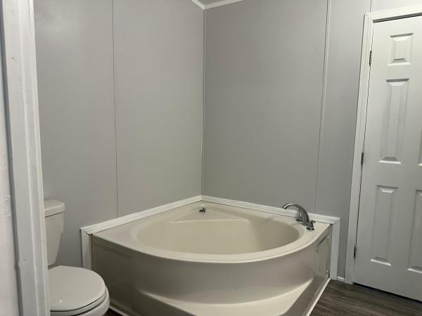 2004 HMMT 51 Mobile Home