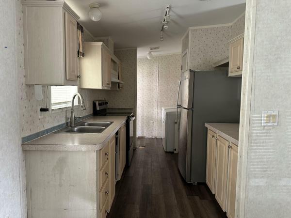 2005 Homes of Merit HS Mobile Home