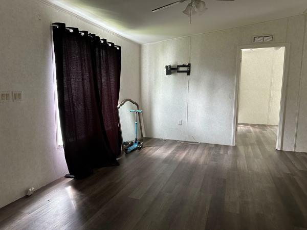 2005 Homes of Merit HS Mobile Home