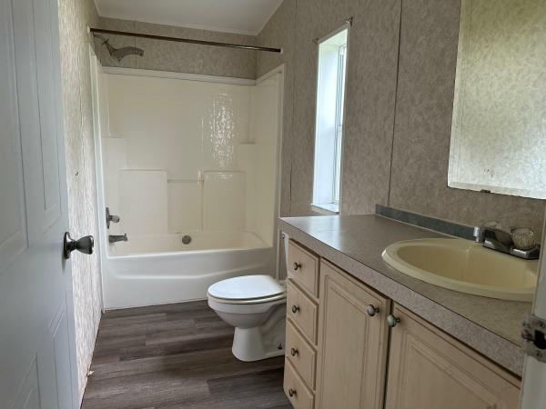 2005 Homes of Merit HS Mobile Home