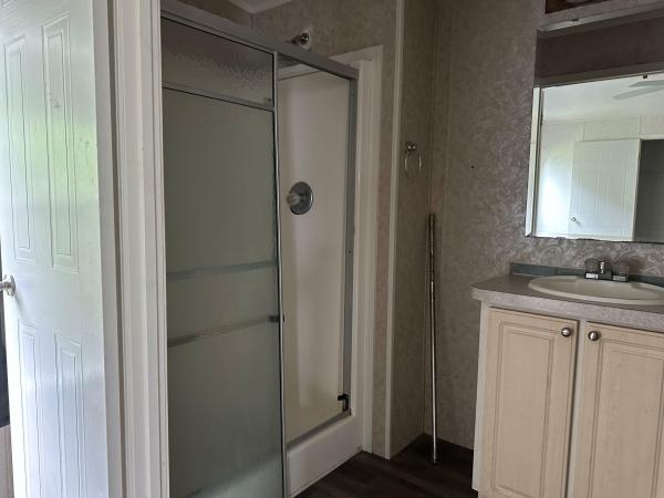 2005 Homes of Merit Mobile Home For Sale
