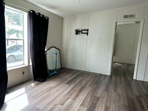 2005 Homes of Merit HS Mobile Home