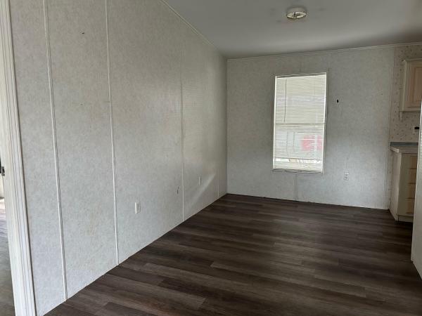 2005 Homes of Merit Mobile Home For Sale