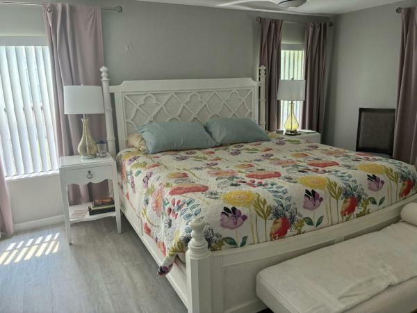 1985 Park HS Manufactured Home