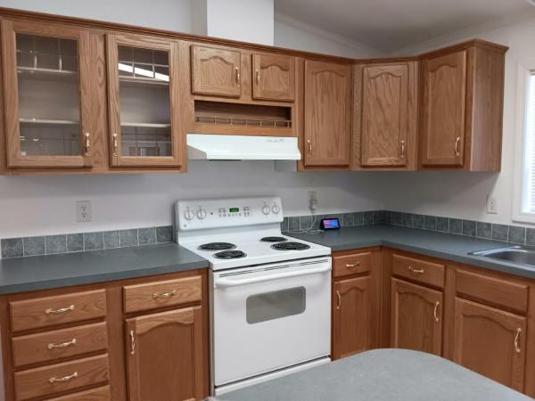 2004 Marlette Schult Smart Buy II 25800  Barrington Manufactured Home