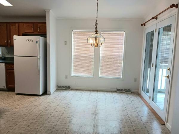 2004 Marlette Schult Smart Buy II 25800  Barrington Manufactured Home