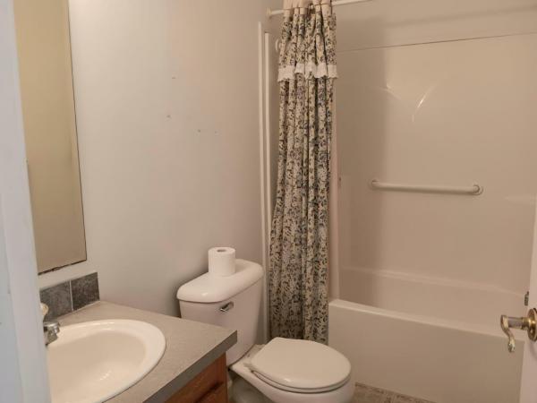 2004 Marlette Schult Smart Buy II 25800  Barrington Manufactured Home