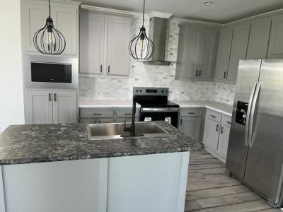Photo 2 of 20 of home located at 8108 Lime Tree Way Ellenton, FL 34222