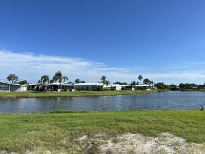 Photo 5 of 20 of home located at 8108 Lime Tree Way Ellenton, FL 34222