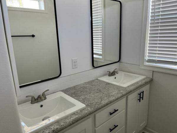 2025 Skyline - Ocala Bal Harbour w/ Den Mobile Home