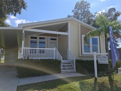 Photo 2 of 20 of home located at 34882 Blue Starling Street Zephyrhills, FL 33541