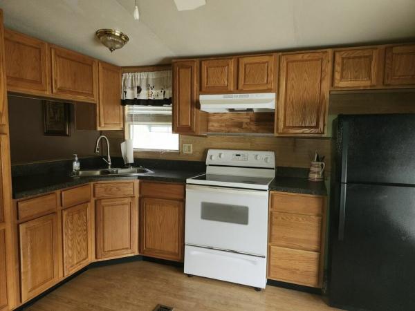 Photo 1 of 2 of home located at 12 Lakeview Dr. Fruitland Park, FL 34731