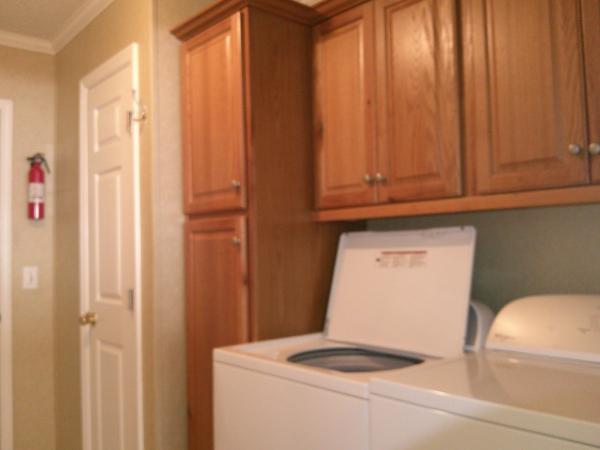 2005 Adrian H8484 Mobile Home