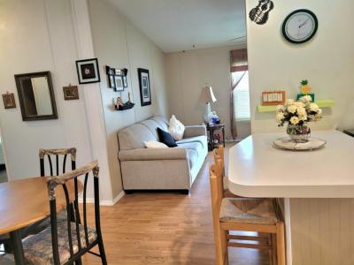 Photo 5 of 20 of home located at 6012 Presidential Cir Zephyrhills, FL 33540