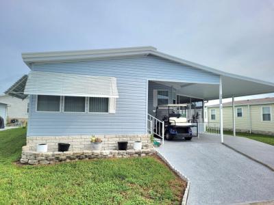 Photo 2 of 20 of home located at 5927 Benz Pl Zephyrhills, FL 33540