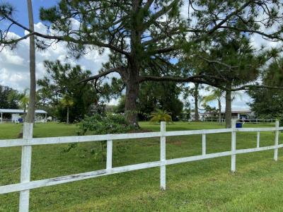 Photo 2 of 7 of home located at 812 Concord St Vero Beach, FL 32966