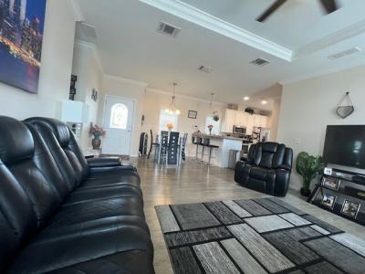 Photo 4 of 29 of home located at 1016 52nd Avenue Terrace W Bradenton, FL 34207