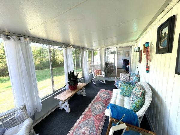 1974 Vindale 68-2-12 Mobile Home