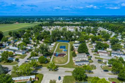 Photo 3 of 11 of home located at 4652 Meadow Lane Drive #1223 Traverse City, MI 49685