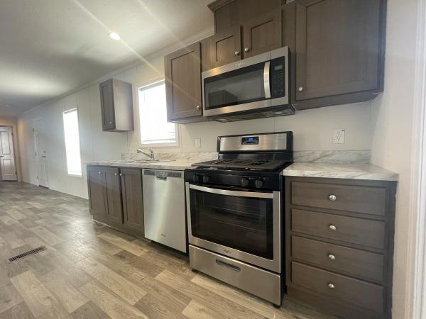 2021 Champion - Topeka Mobile Home