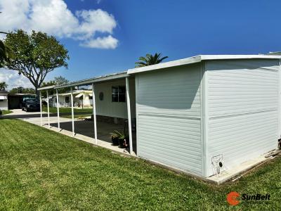 Photo 5 of 18 of home located at 918 Reed Canal Road Lot 270 South Daytona, FL 32119
