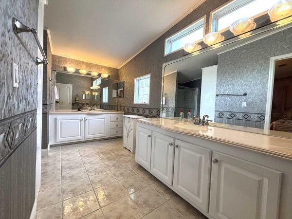 2000 Palm Harbor Mobile Home