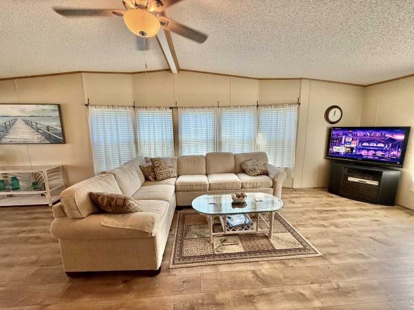 1988 2BA/2BA Mobile Home