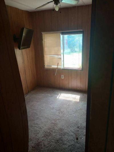 Photo 4 of 6 of home located at 11210 Crescent Spring Drive Riverview, FL 33578
