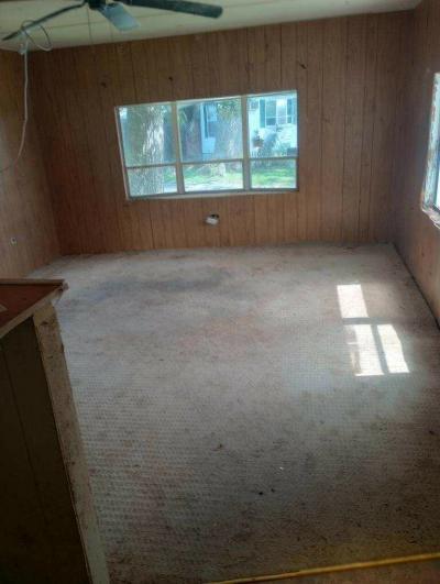 Photo 3 of 6 of home located at 11210 Crescent Spring Drive Riverview, FL 33578