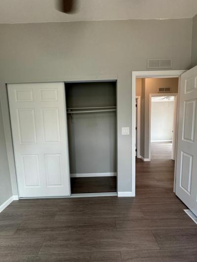 Photo 4 of 20 of home located at 400 West Baseline Road Tempe, AZ 85281