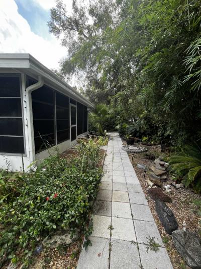 Photo 2 of 18 of home located at 420 Bark Circle Deland, FL 32724