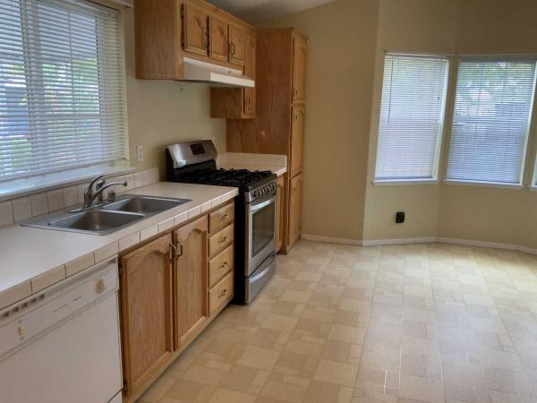 1999 Delaware Silvercrest Manufactured Home