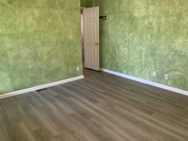 1999 Delaware Silvercrest Manufactured Home